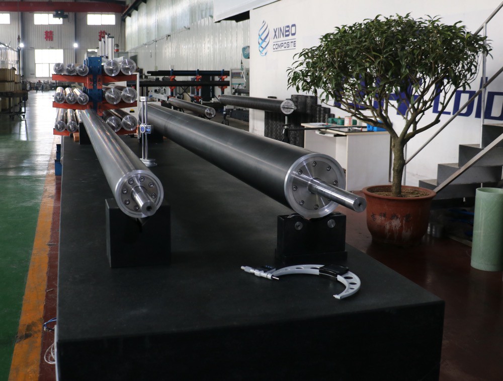 Carbon fiber shaft roller